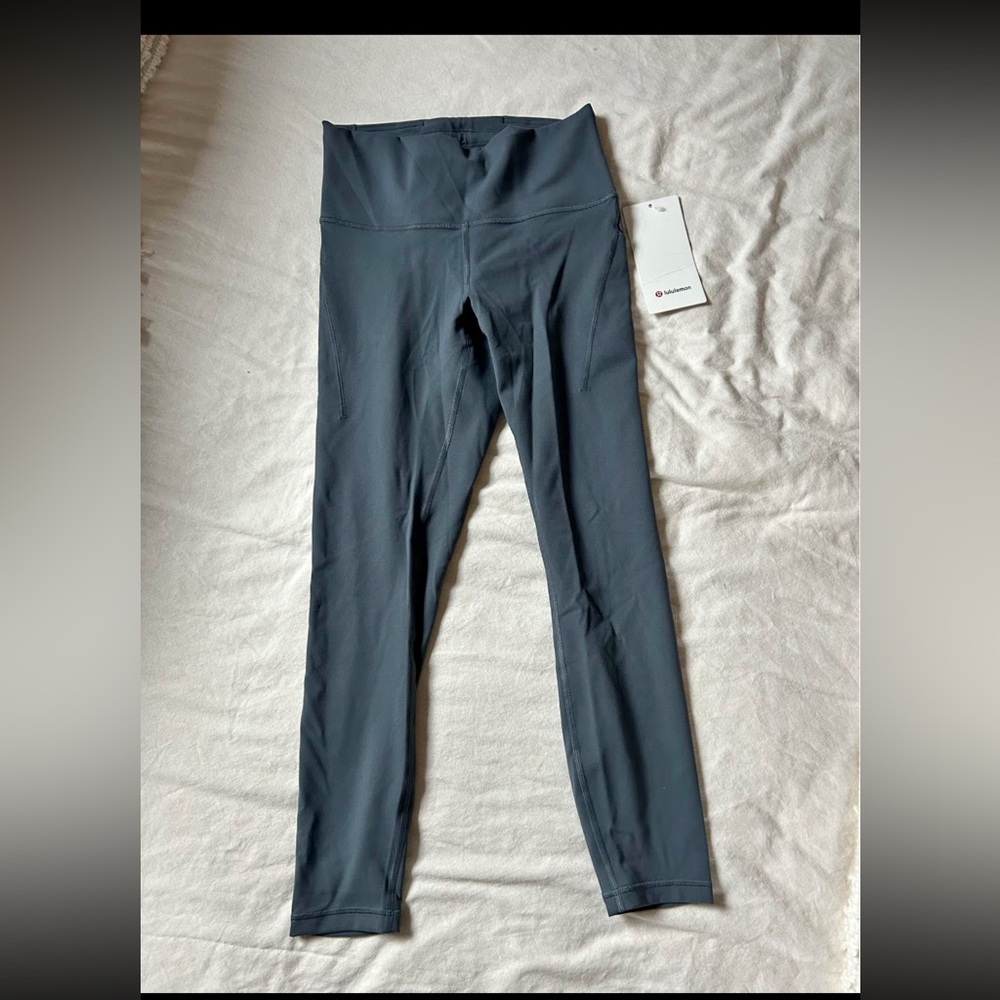 Lululemon Wonder Train HR 25” size 8